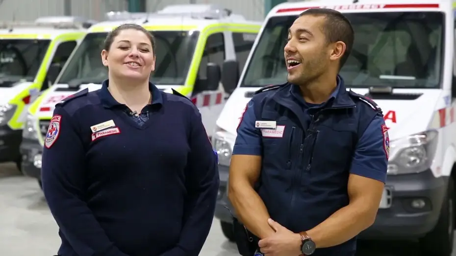 Видео к сериалу Paramedics — Meet Amanda & Leonard - BEHIND THE SCENES of 𝘗𝘢𝘳𝘢𝘮𝘦𝘥𝘪𝘤𝘴