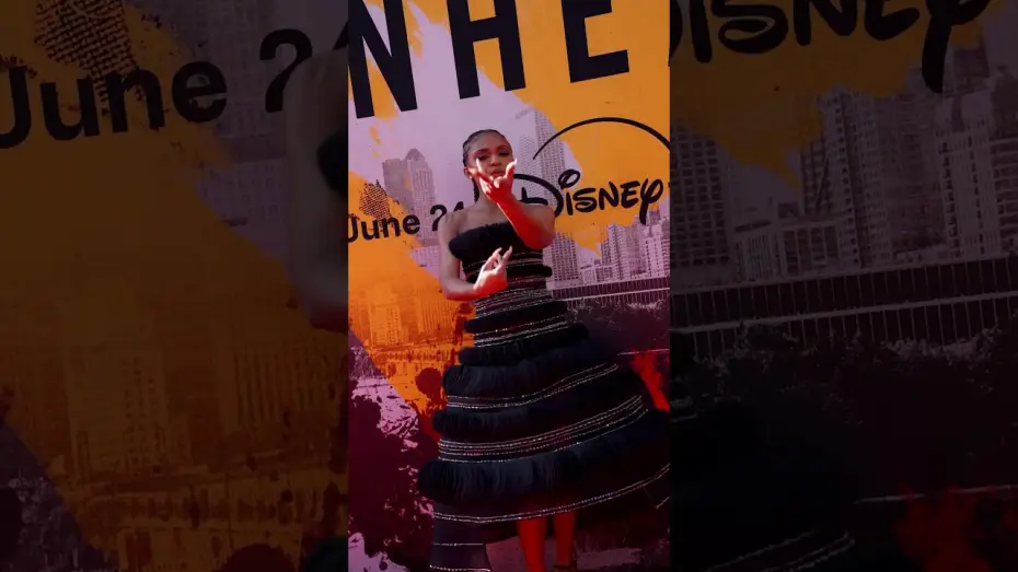 Видео к сериалу Железное сердце — Dominique Thorne makes her entrance at the premiere!