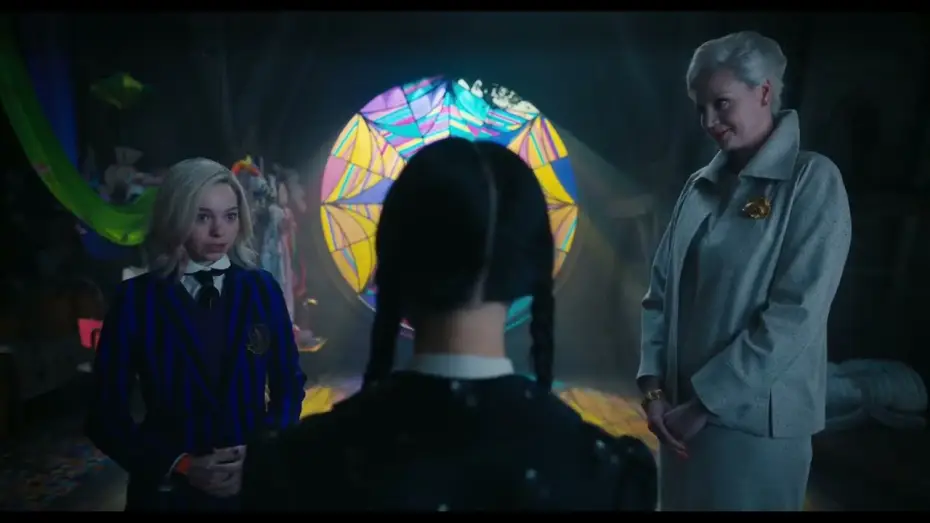Видео к сериалу Уэнздей — Wednesday Miércoles  Tráiler Temporada 1