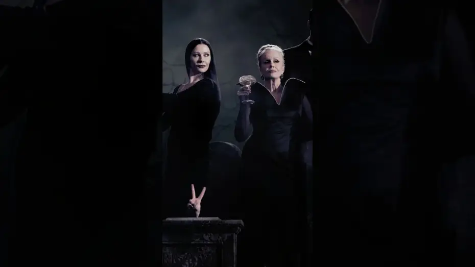 Видео к сериалу Уэнздей — This isn’t a first look, it’s a warning. S2 begins this August.