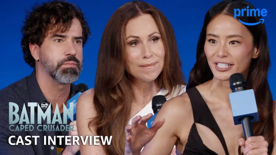 Видео к сериалу Бэтмен: Крестоносец в плаще — Q&A with Hamish Linklater, Minnie Driver, and Kamie Chung