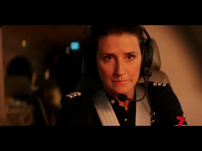 Видео к сериалу RFDS: Королевская служба летающих врачей — RFDS Drama Trailer
