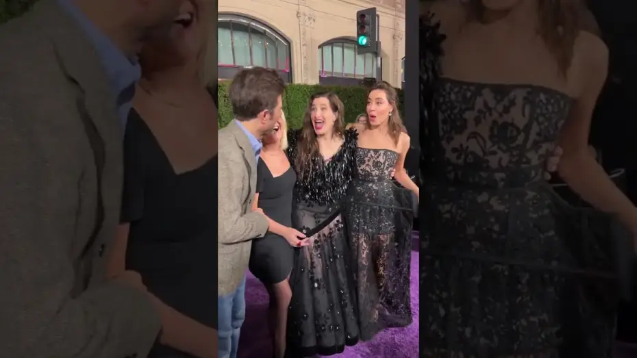 Видео к сериалу Это всё Агата — Members of the Pawnee Parks & Rec Department have arrived at the premiere of Agatha All Along