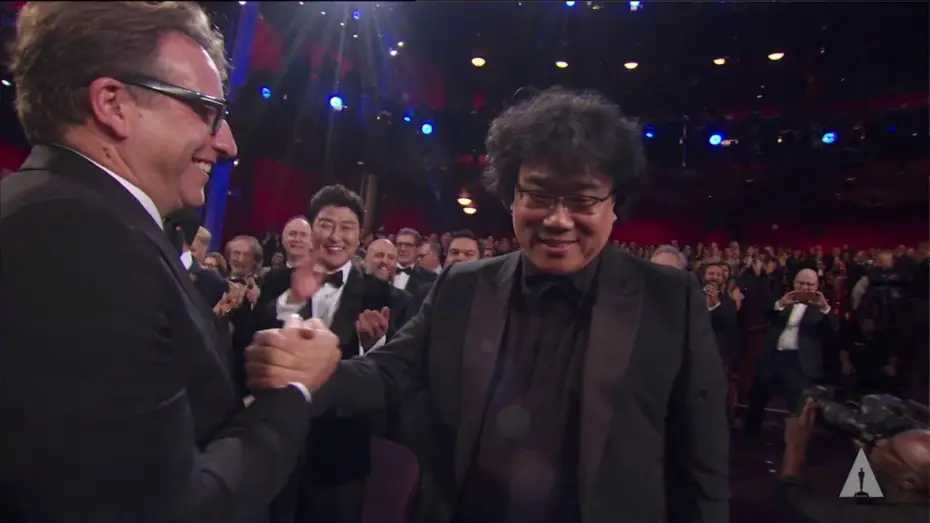 Видео к сериалу Церемония вручения премии «Оскар» — Bong Joon Ho wins Best Director | 92nd Oscars (2020)
