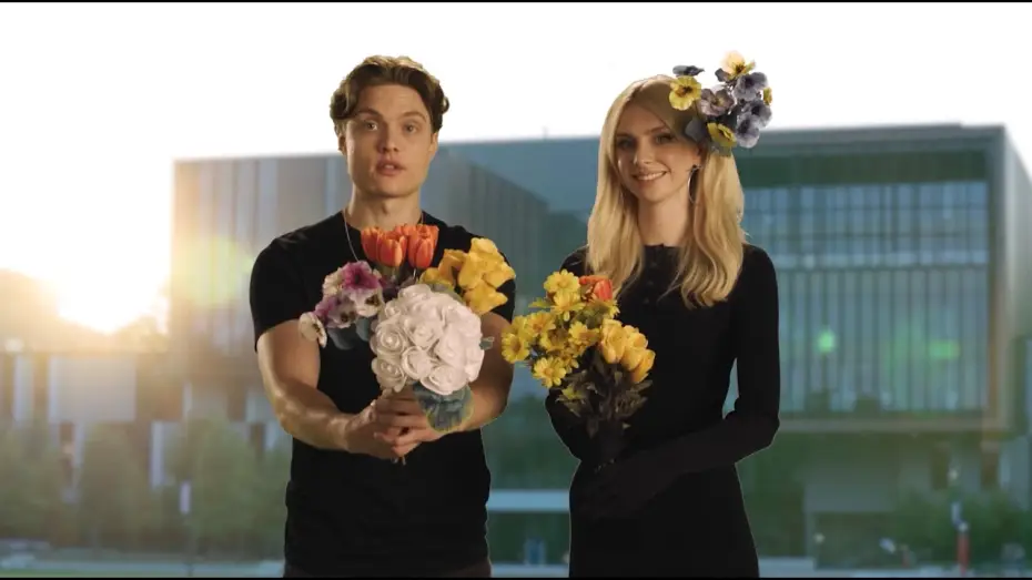 Видео к сериалу Поколение V — Cate and Sam - Happy Thomas Godolkin Day
