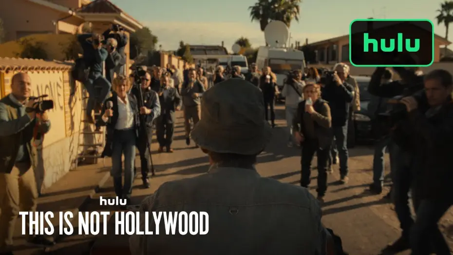 Видео к сериалу Qui non è Hollywood — Official Trailer [Subtitled]