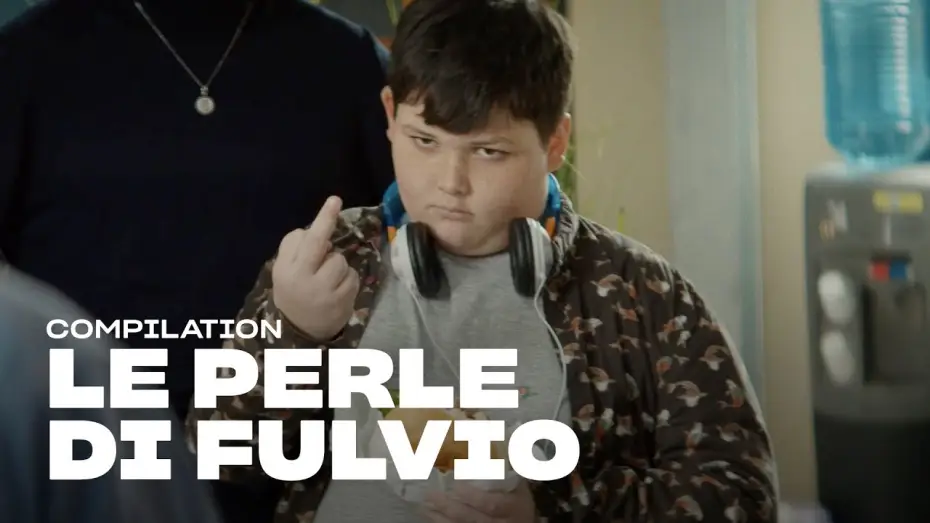 Видео к сериалу Маленькие рыбки: Одно агентство, много идей, малый бюджет — Fru vs Fulvio - I momenti migliori | Pesci Piccoli
