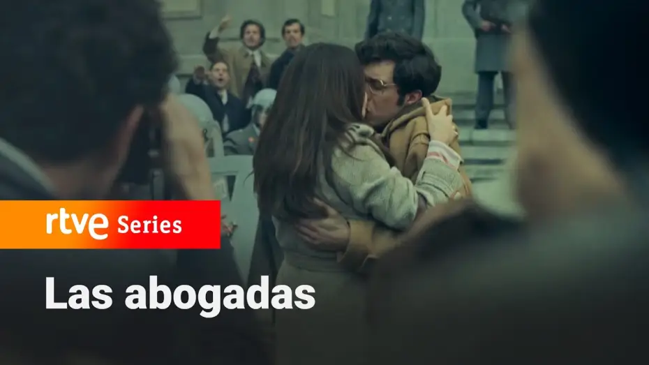 Видео к сериалу Заступницы — Las abogadas: El beso de Javier y Lola #lasabogadas4 | RTVE Series