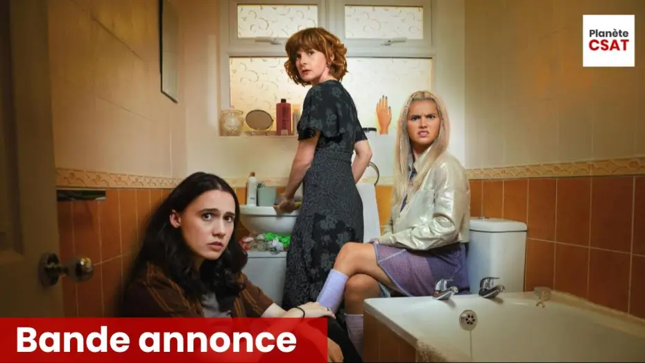 Видео к сериалу Эти храбрые девочки — Such Brave Girls | bande annonce | CANAL+