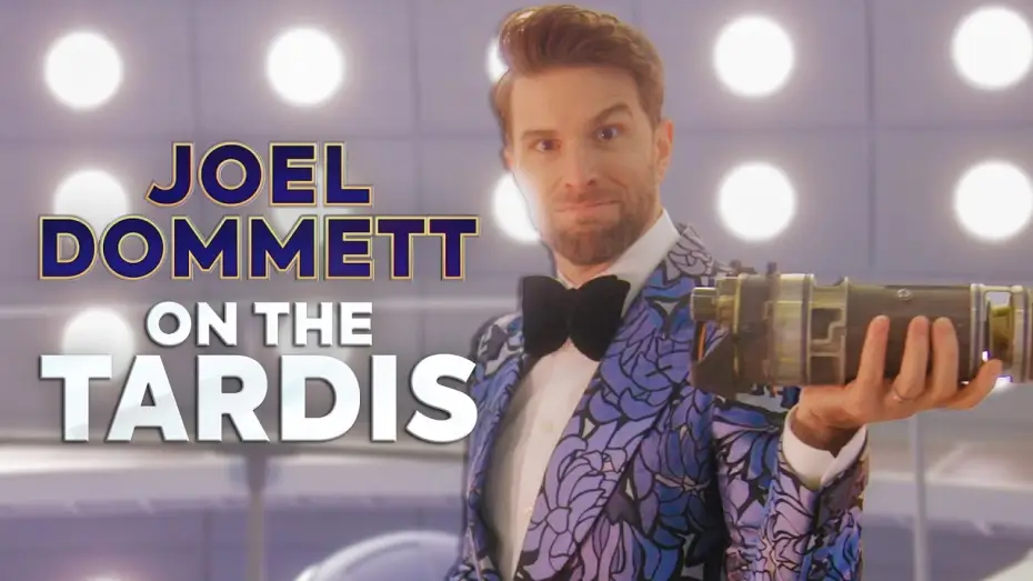Видео к сериалу Доктор Кто — Joel Dommett SNEAKS on board the TARDIS