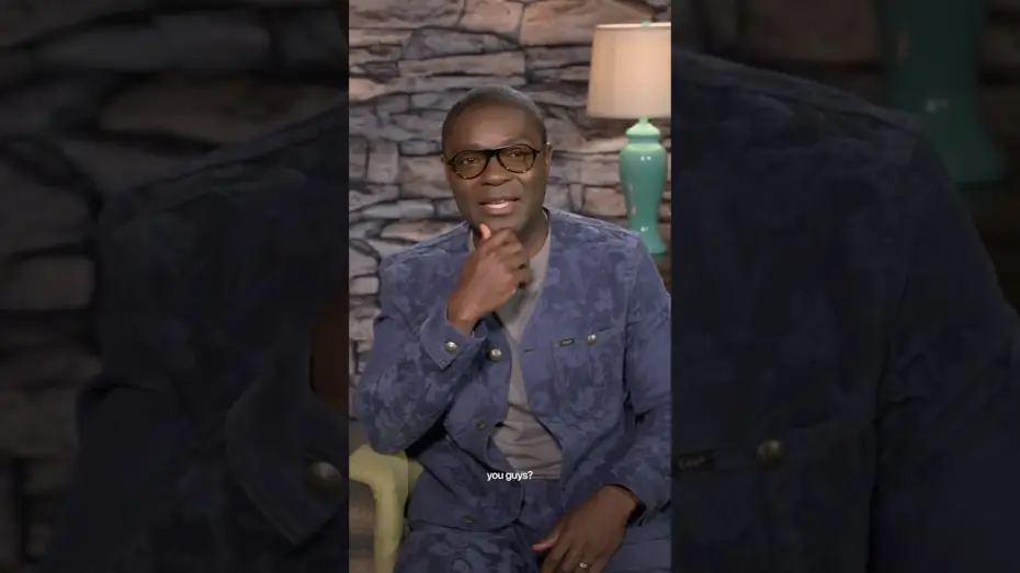 Видео к сериалу Американский сыр — The cast of reveal their personal histories of side hustles.