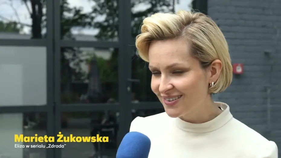 Видео к сериалу Zdrada — Ile wymiarów może mieć „Zdrada”? Odpowiada Marieta Żukowska 🖤