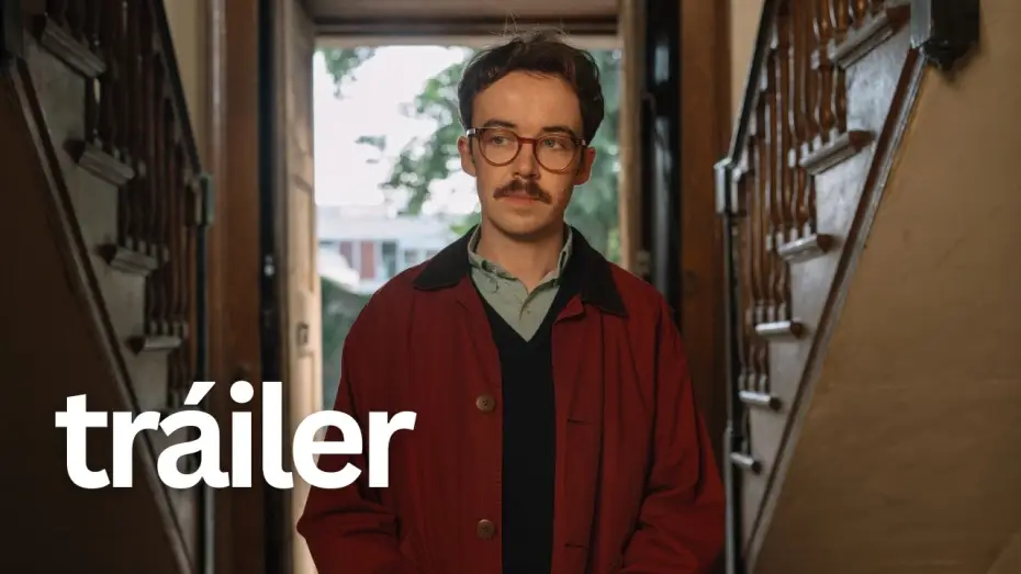 Видео к сериалу Leonard and Hungry Paul — LEONARD Y HUNGRY PAUL (Filmin) | Tráiler español - Serie de comedia narrada por Julia Roberts
