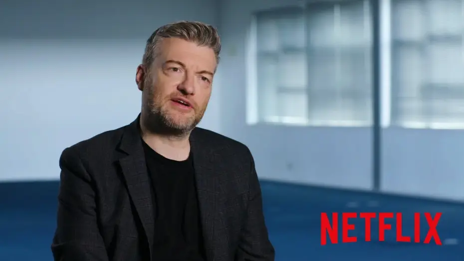 Видео к сериалу Черное зеркало — Le créateur de Black Mirror, Charlie Brooker, présente les épisodes de la saison 5 VOST