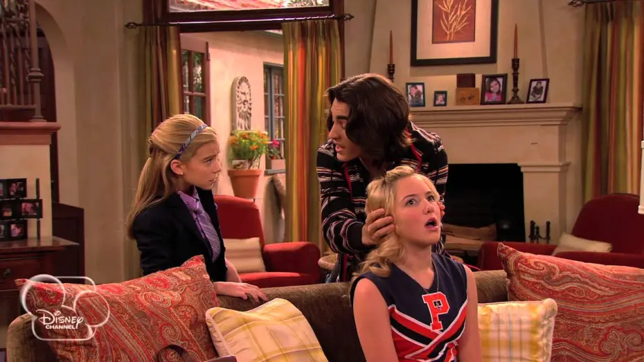 Видео к сериалу Собака точка ком — Dog with a Blog | Stan of the House - Meet the Family! | Disney Channel UK