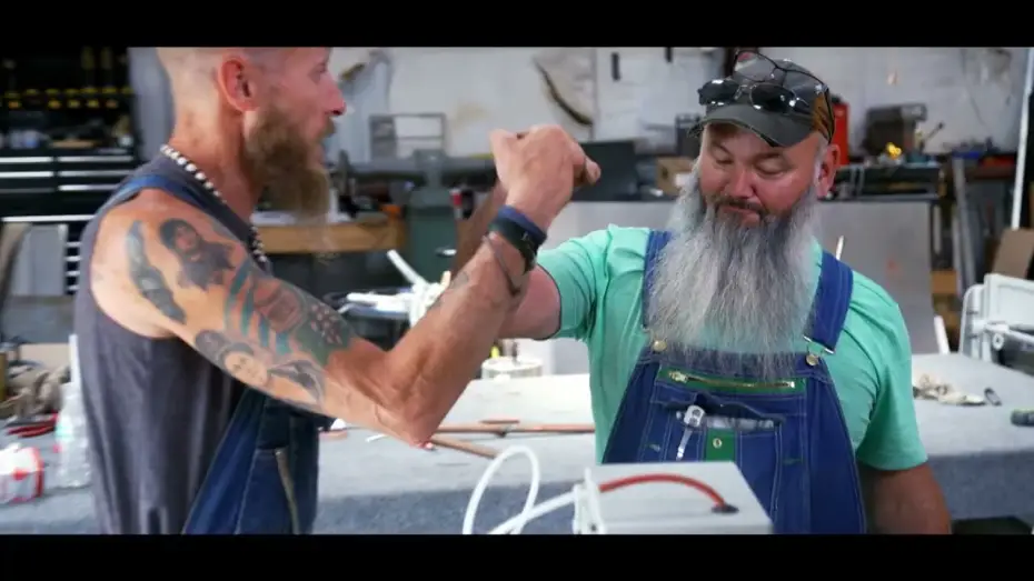 Видео к сериалу Самогонщики — MOONSHINERS Trailer | New Season Premieres Tues, September 29 on Discovery Channel