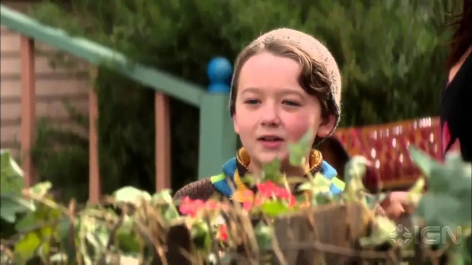 Видео к сериалу Мой мальчик — About A Boy - Meeting the New Neighbors