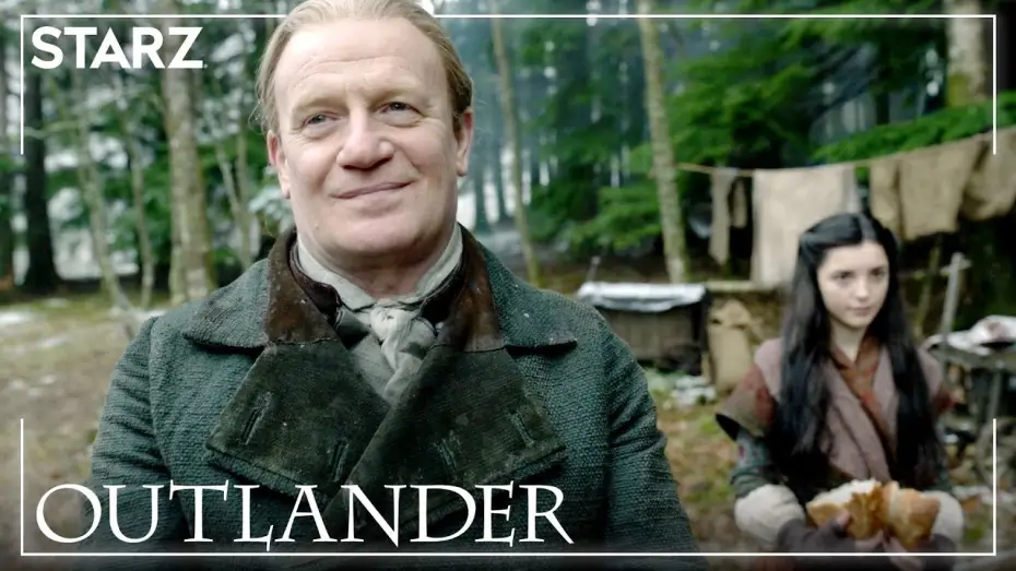Видео к сериалу Чужестранка — Season 6 Sneak Peek: 'Cabins for the New Arrivals'