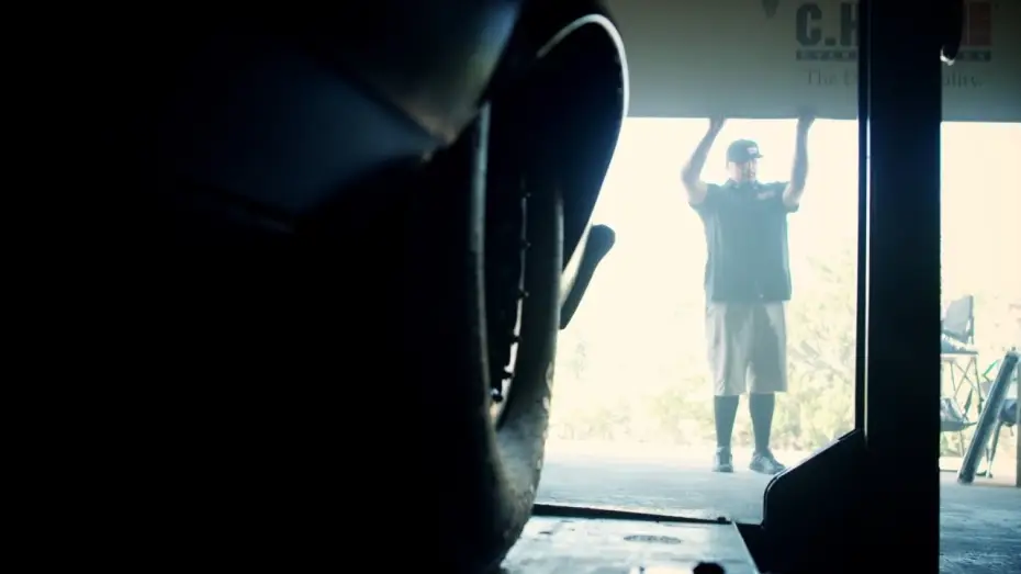 Видео к сериалу Уличные гонки — Street Outlaws Season 8 Sneak Peek | Premieres Monday 9/8c