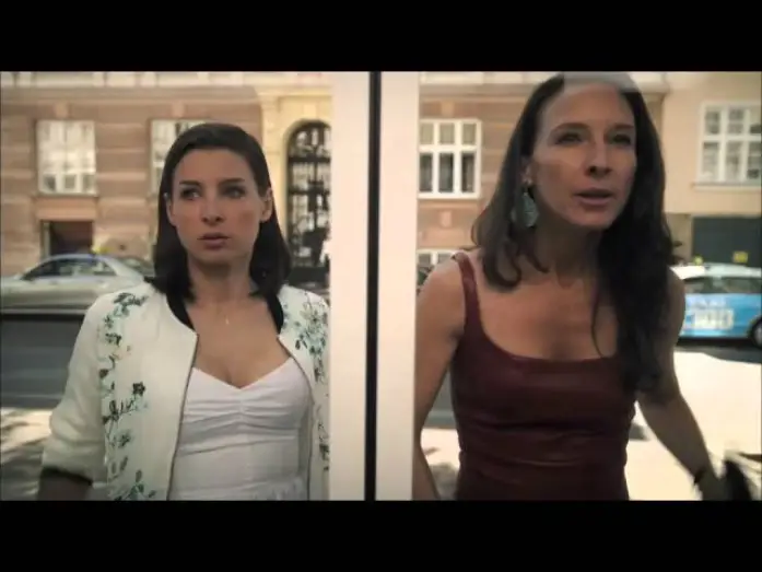 Видео к сериалу Vorstadtweiber — VORSTADTWEIBER - Trailer Staffel 1 (2015)