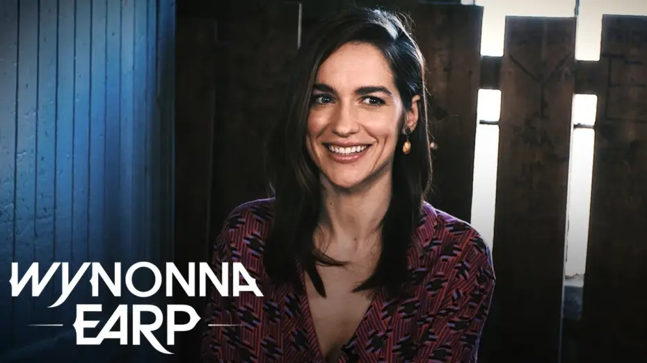 Видео к сериалу Вайнона Эрп — Melanie Scrofano Talks Wynonna Earp Season 3