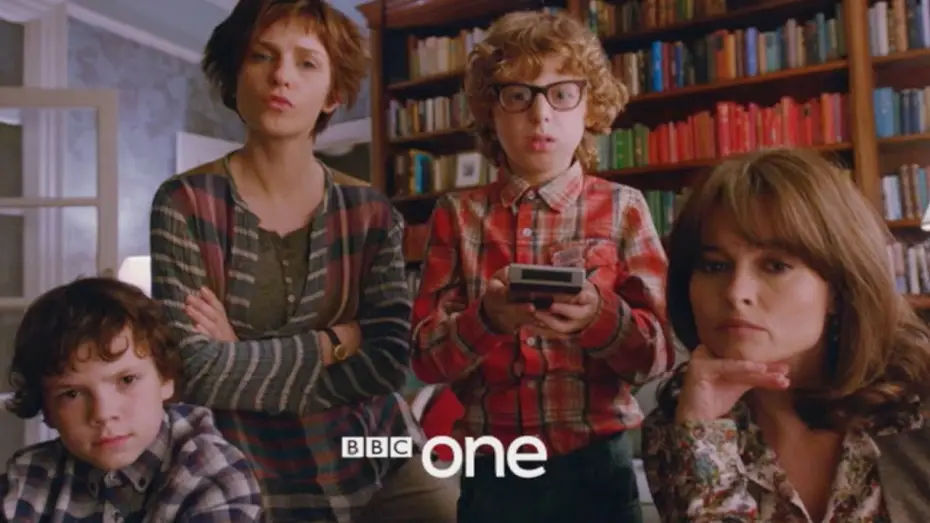 Видео к сериалу С любовью, Нина — Love, Nina: Trailer - BBC One