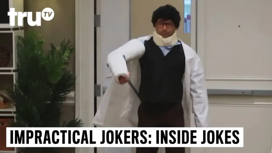 Видео к сериалу Невероятные шутники: Внутренние шутки — Impractical Jokers: Inside Jokes - Murr's Quick Costume Changes | truTV