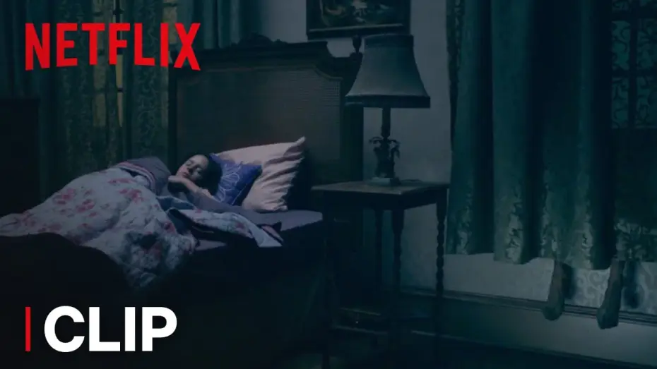 Видео к сериалу Призрак дома на холме — The Haunting of Hill House | Clip: Spot The Uninvited Visitor | Netflix