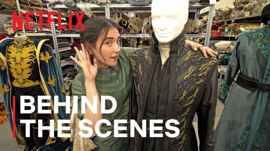 Видео к сериалу Тень и кость — Costume Shop Tour with Jessie Mei Li and Patrick Gibson