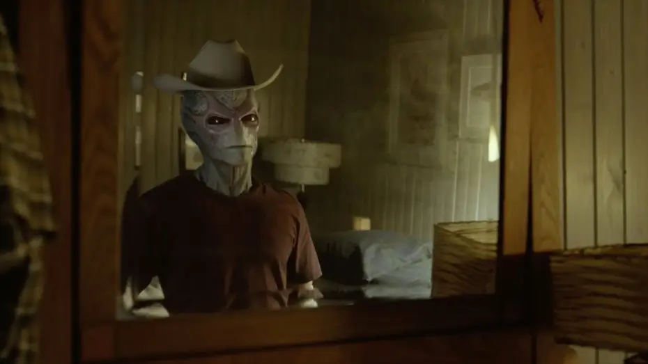 Видео к сериалу Засланец из космоса — Resident Alien (2021) Series Trailer