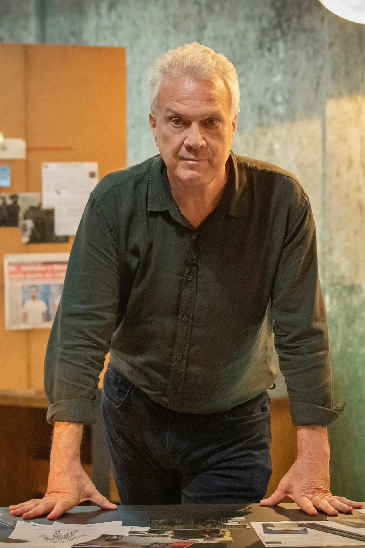 Постер к сериалу "Linha Direta"