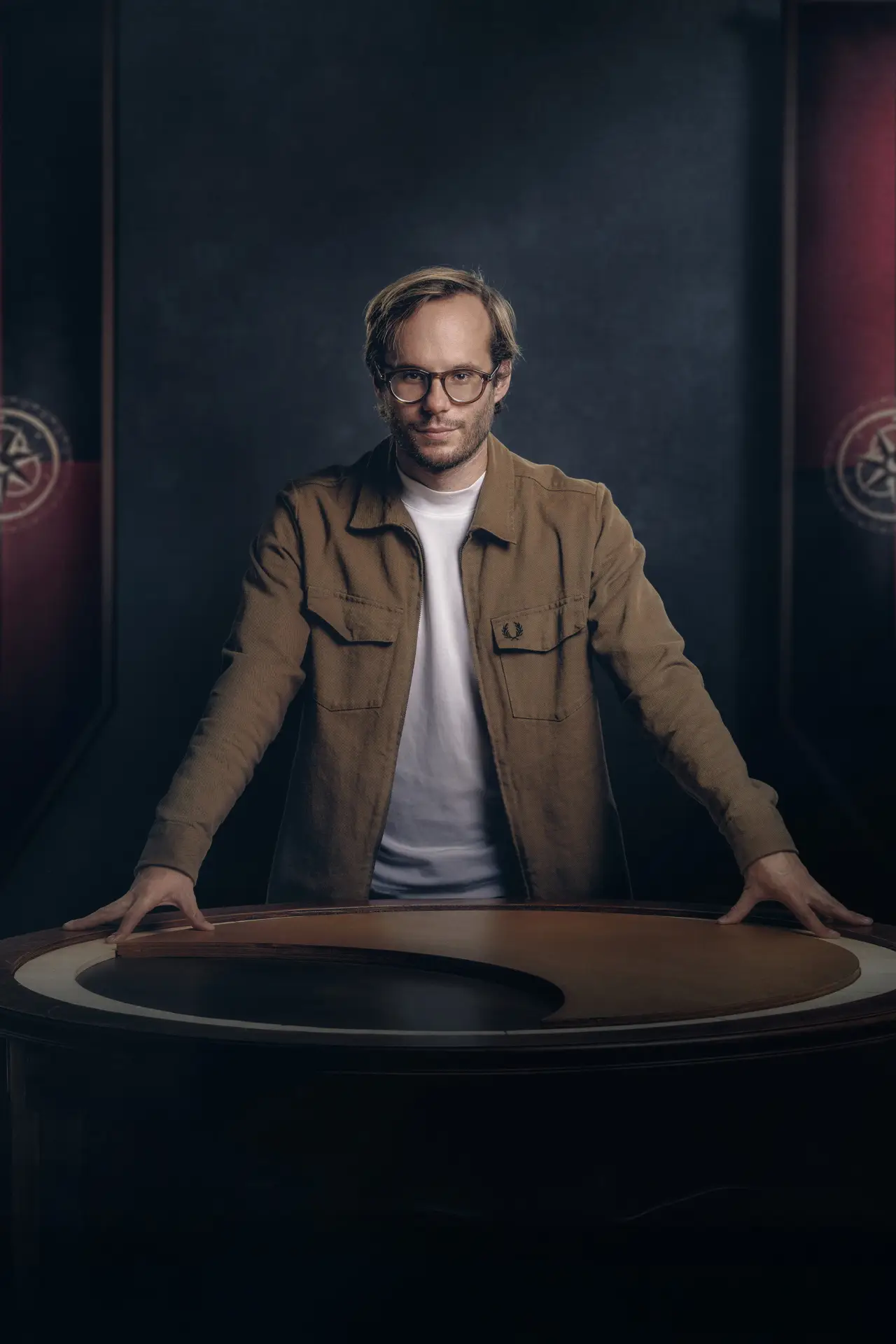 Постер к сериалу "De Verraders: De Ronde Tafel"