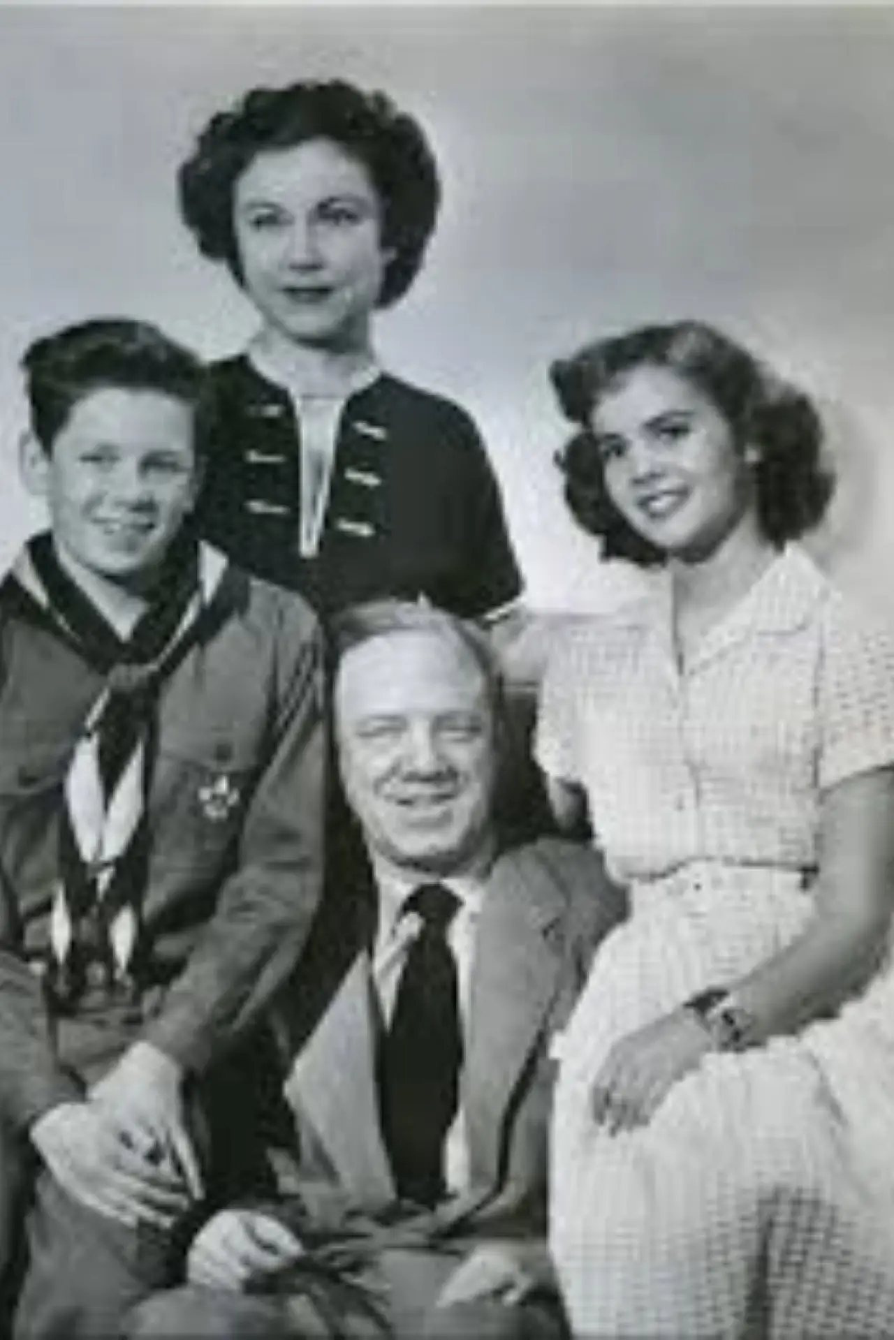 Постер к сериалу "The Pride of the Family"
