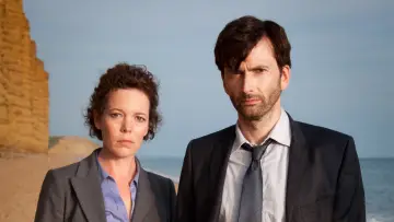 Задник к сериалу "Убийство на пляже" #1333089