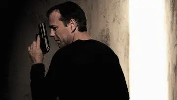 Задник к сериалу "24 часа" #1249157