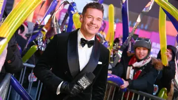 Задник к сериалу "Dick Clark