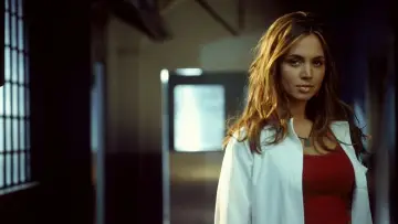 Задник к сериалу "Вернуть из мёртвых" #1397376