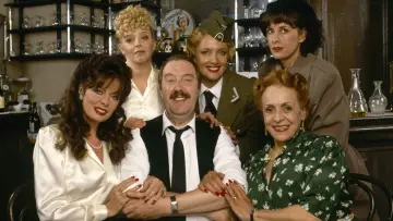 Задник к сериалу "Алло, алло!" #1377614