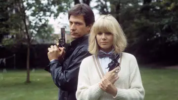 Задник к сериалу "Dempsey and Makepeace" #1446502