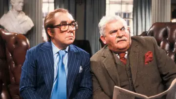 Задник к сериалу "The Two Ronnies" #1664745