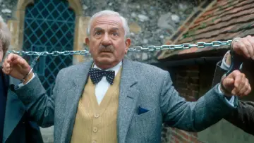 Задник к сериалу "Викарий из Дибли" #1665004