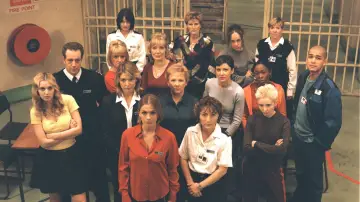 Задник к сериалу "Bad Girls" #1377173