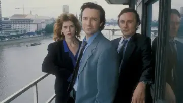 Задник к сериалу "Между строк" #1396619