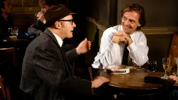 Задник к сериалу "Bottom" #1896922