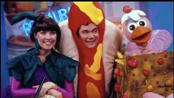 Задник к сериалу "Hey Hey It