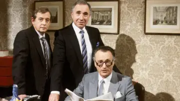 Задник к сериалу "Да, господин министр" #1599499