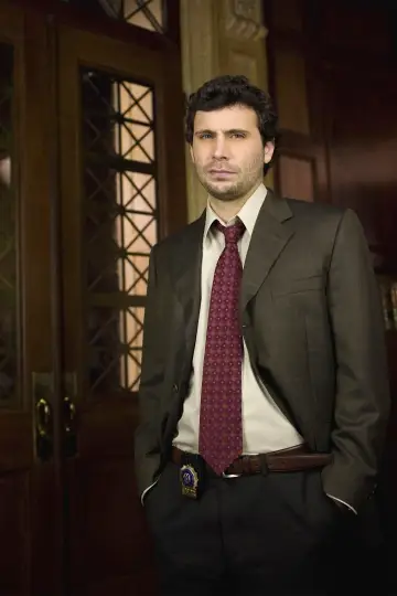 Постер к сериалу "Закон и порядок" #1232500
