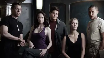 Задник к сериалу "Звёздные врата: Вселенная" #1353573
