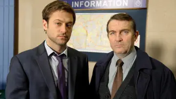 Задник к сериалу "Закон и порядок: Лондон" #1419099