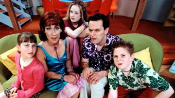 Задник к сериалу "Мои родители — пришельцы" #1591624